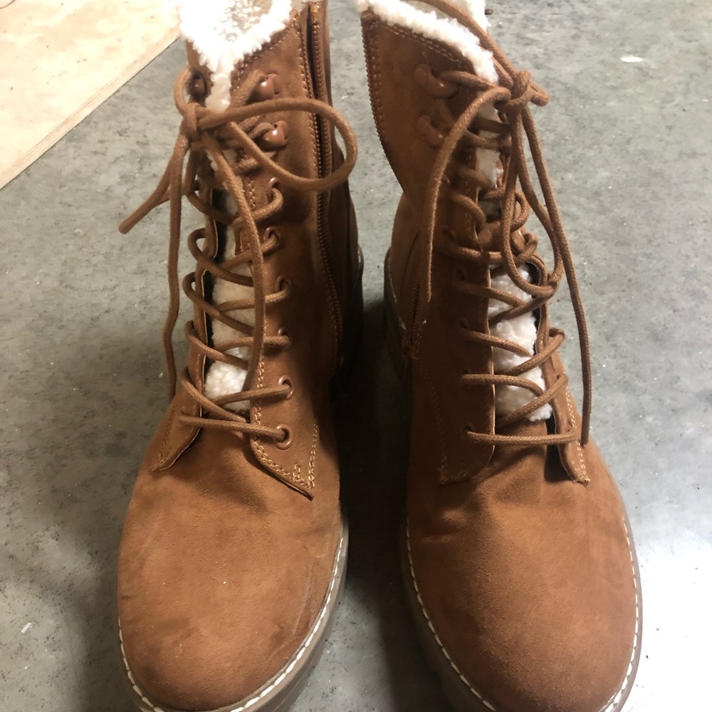 Tessie Sherpa Boots